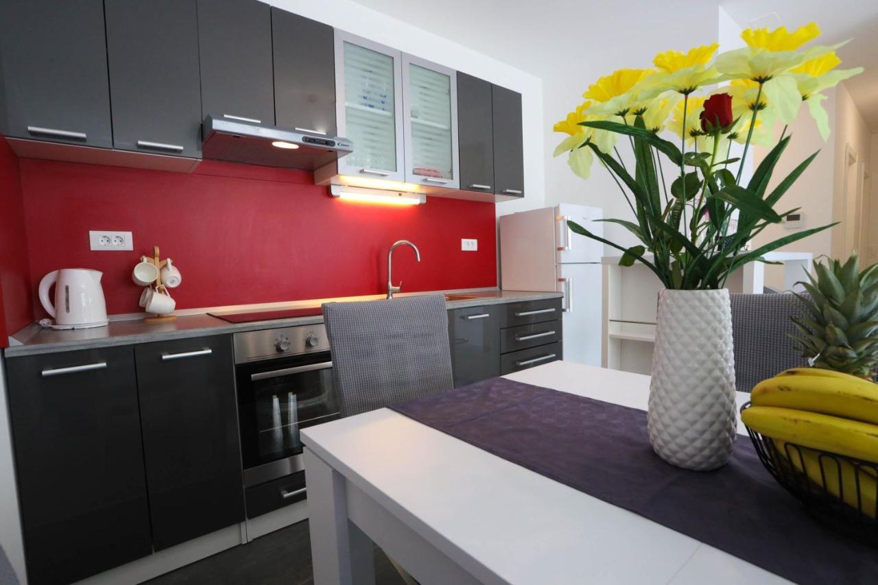 Apartman Petra Makarska Esterno foto
