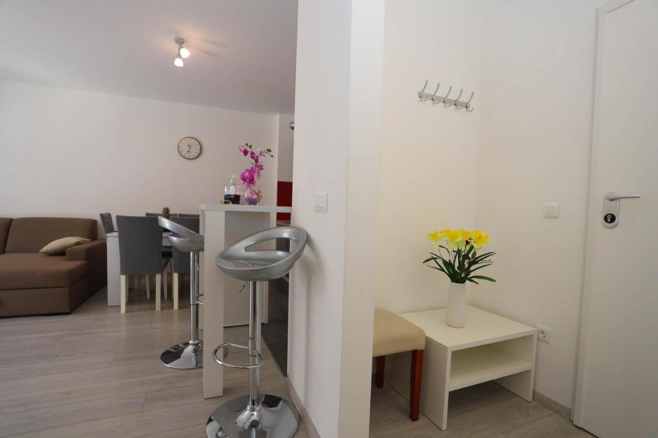 Apartman Petra Makarska Esterno foto