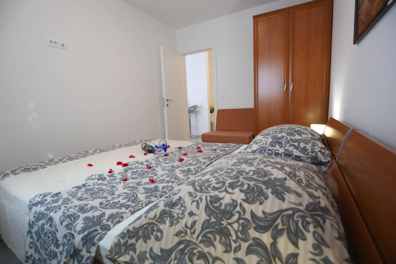Apartman Petra Makarska Esterno foto