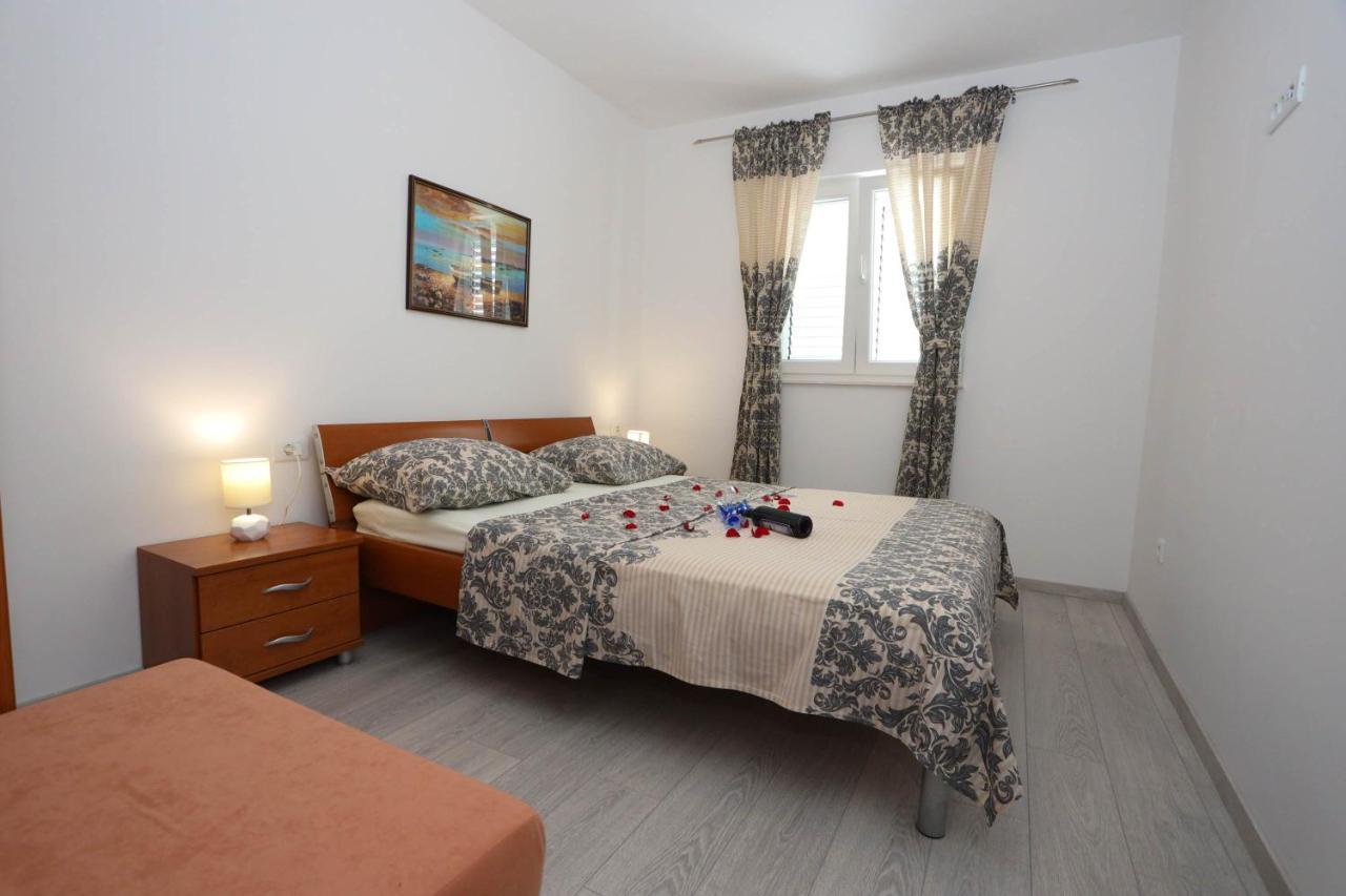 Apartman Petra Makarska Esterno foto
