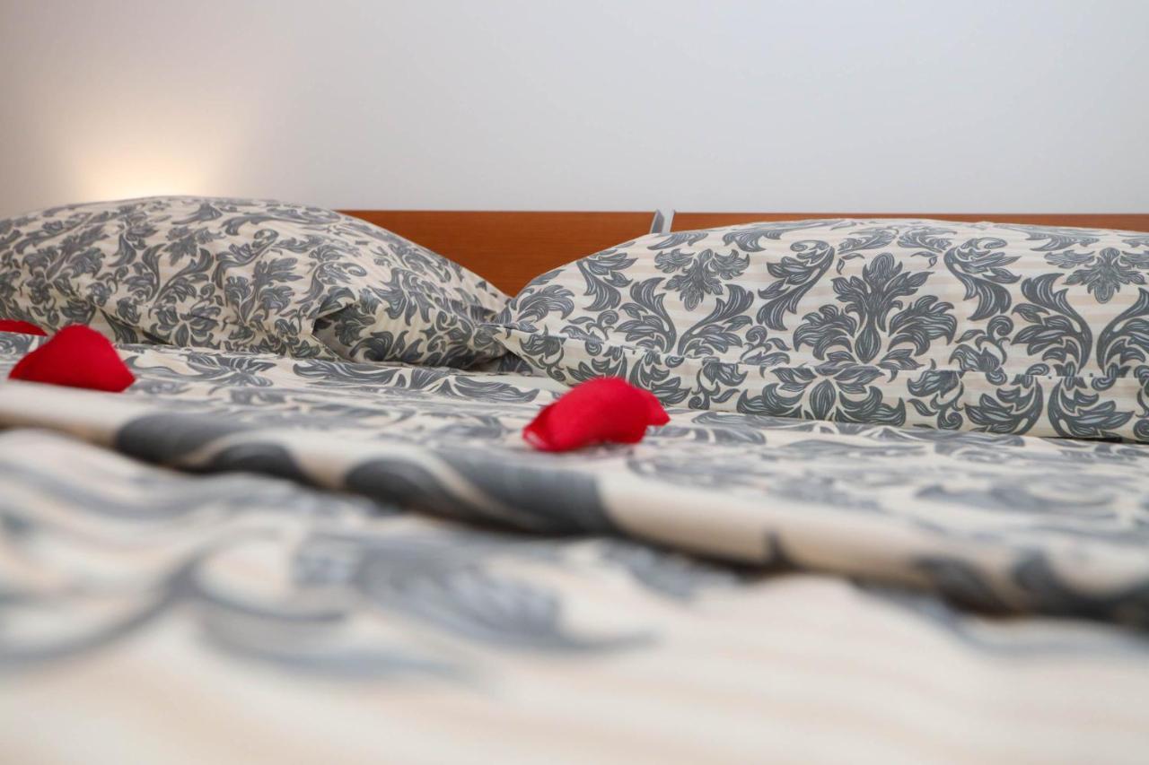 Apartman Petra Makarska Esterno foto